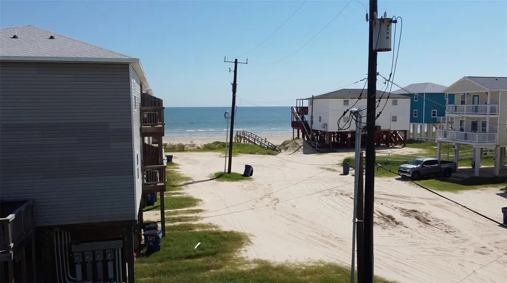 128 Howard Avenue Surfside Beach, TX 77541