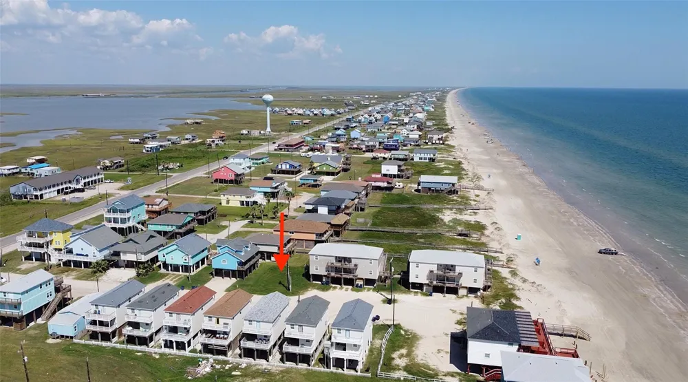 128 Howard Avenue Surfside Beach, TX 77541