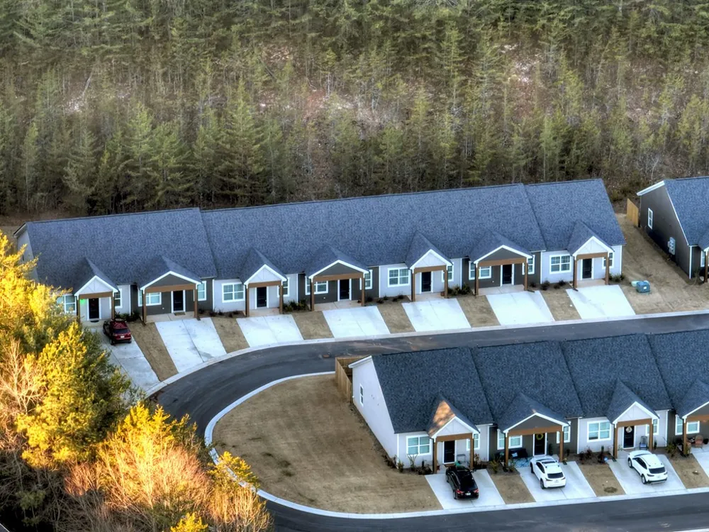 Unit 1 Grove Loop Blue Ridge, GA 30513