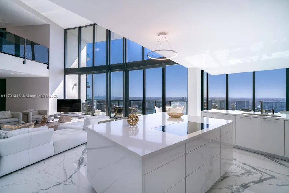 18555 Collins Ave #4203 Sunny Isles Beach, FL 33160