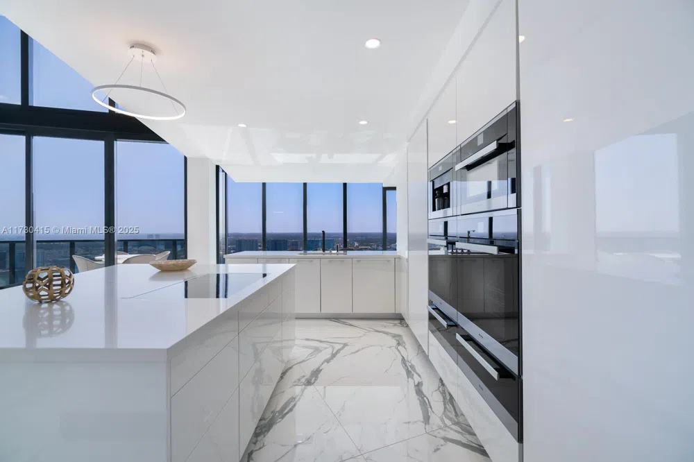 18555 Collins Ave #4203 Sunny Isles Beach, FL 33160
