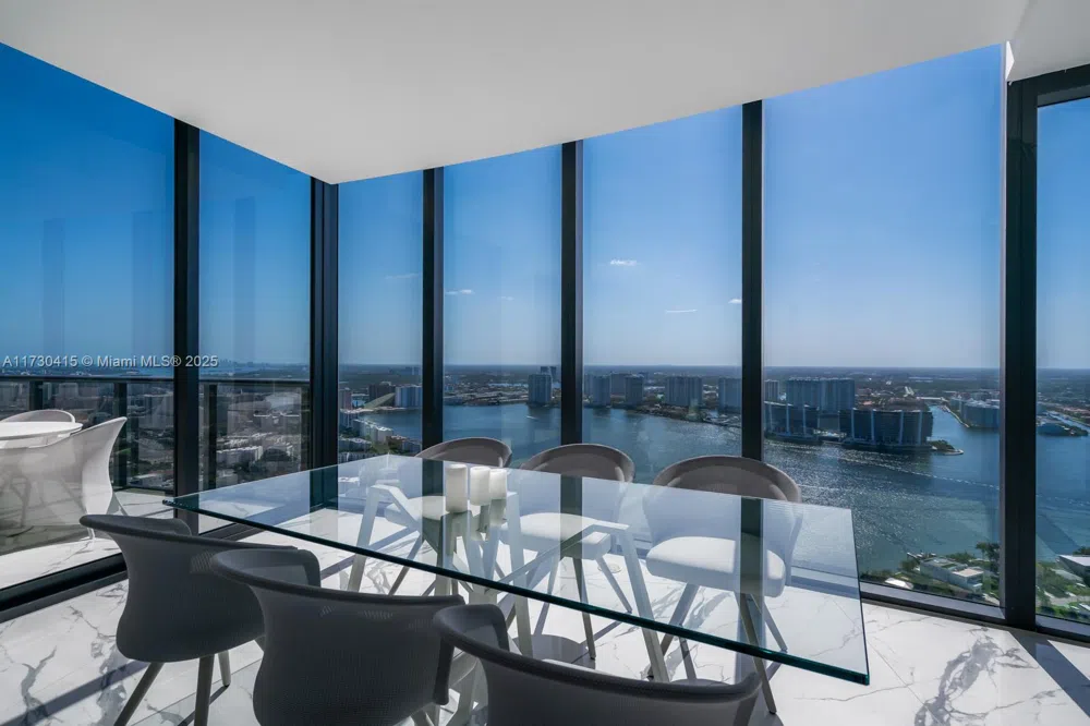 18555 Collins Ave #4203 Sunny Isles Beach, FL 33160