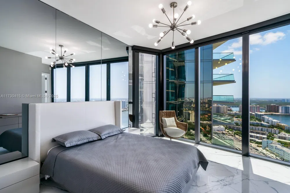 18555 Collins Ave #4203 Sunny Isles Beach, FL 33160