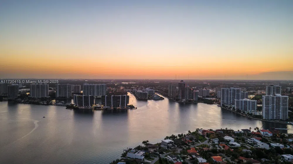 18555 Collins Ave #4203 Sunny Isles Beach, FL 33160