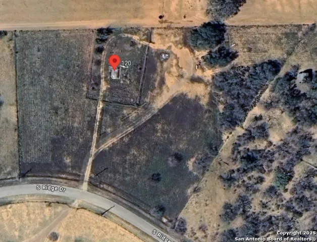 120 S RIDGE DR Lytle, TX 78052