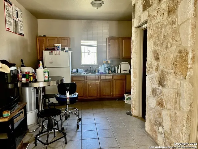8635 S Loop 1604 E Elmendorf, TX 78112