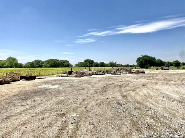 8635 S Loop 1604 E Elmendorf, TX 78112