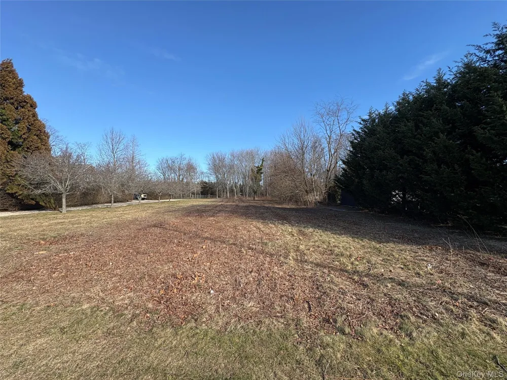 1350 Hortons Lane Southold, NY 11971