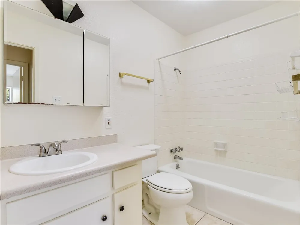2804 Westhill Drive Austin, TX 78704