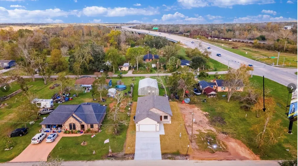 E Travis Street Brazoria, TX 77422