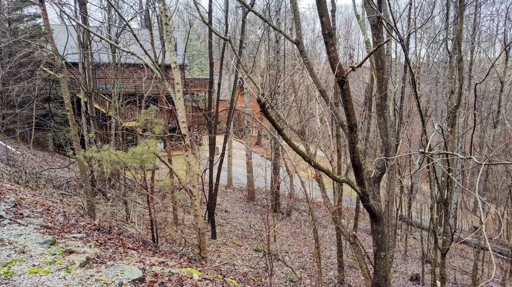 35 Bay View Dr Lancaster, TN 38569