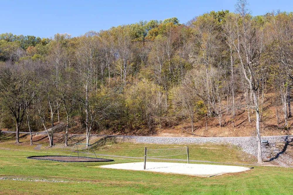 35 Bay View Dr Lancaster, TN 38569