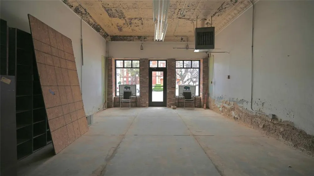111 W Gilbert Street Henrietta, TX 76365