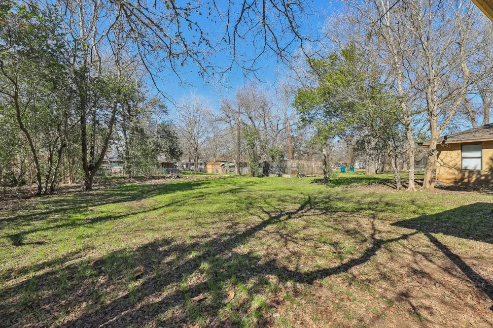 304 Harris Street Smithville, TX 78957