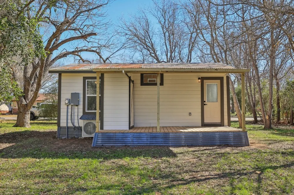 304 Harris Street Smithville, TX 78957