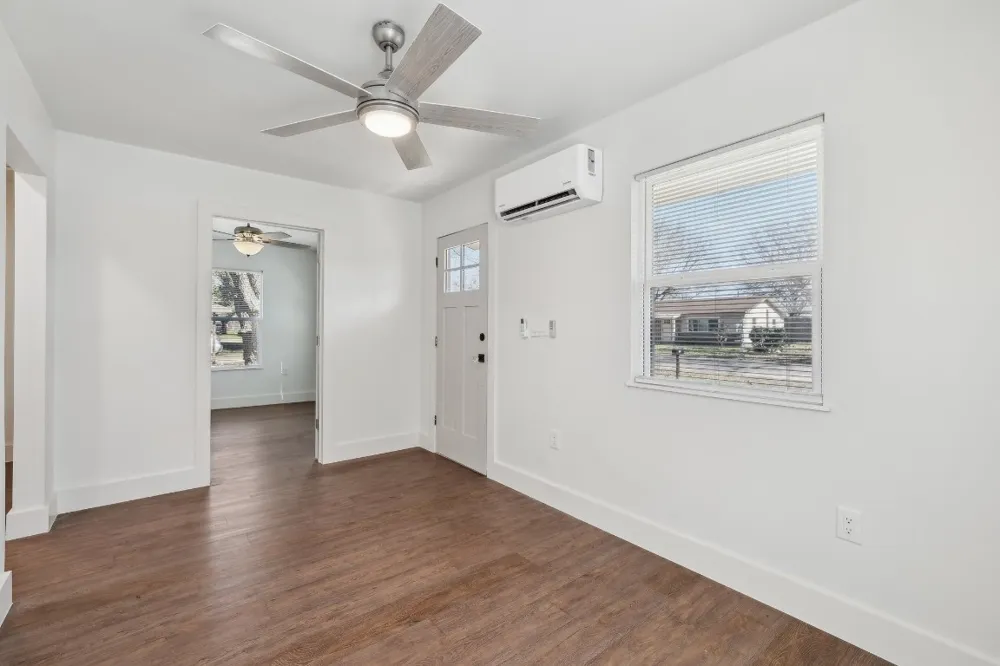 304 Harris Street Smithville, TX 78957