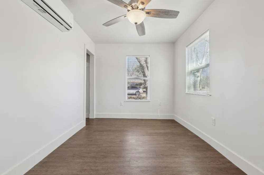 304 Harris Street Smithville, TX 78957
