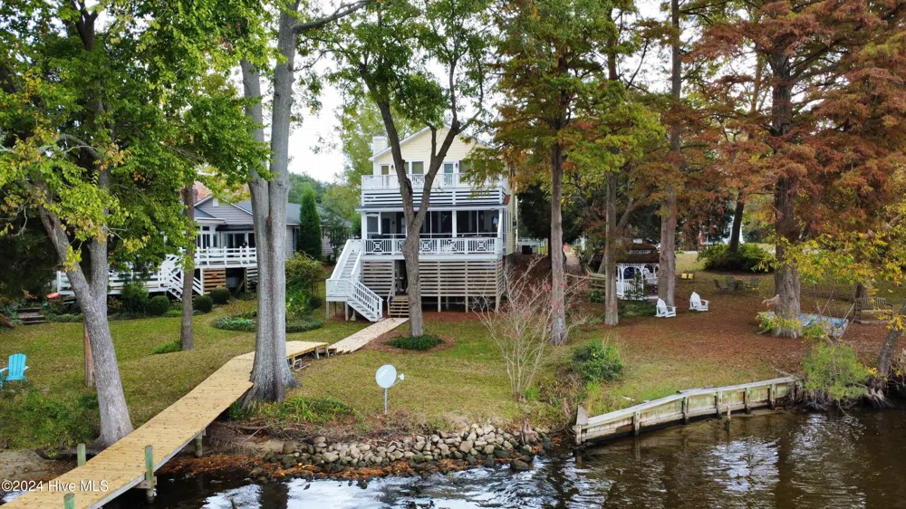 107 S Main Street Bath, NC 27808