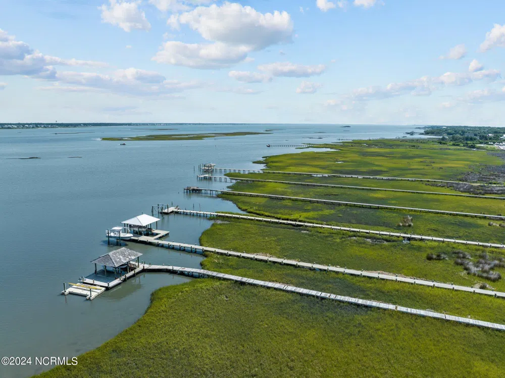 6912 Canal Drive Emerald Isle, NC 28594