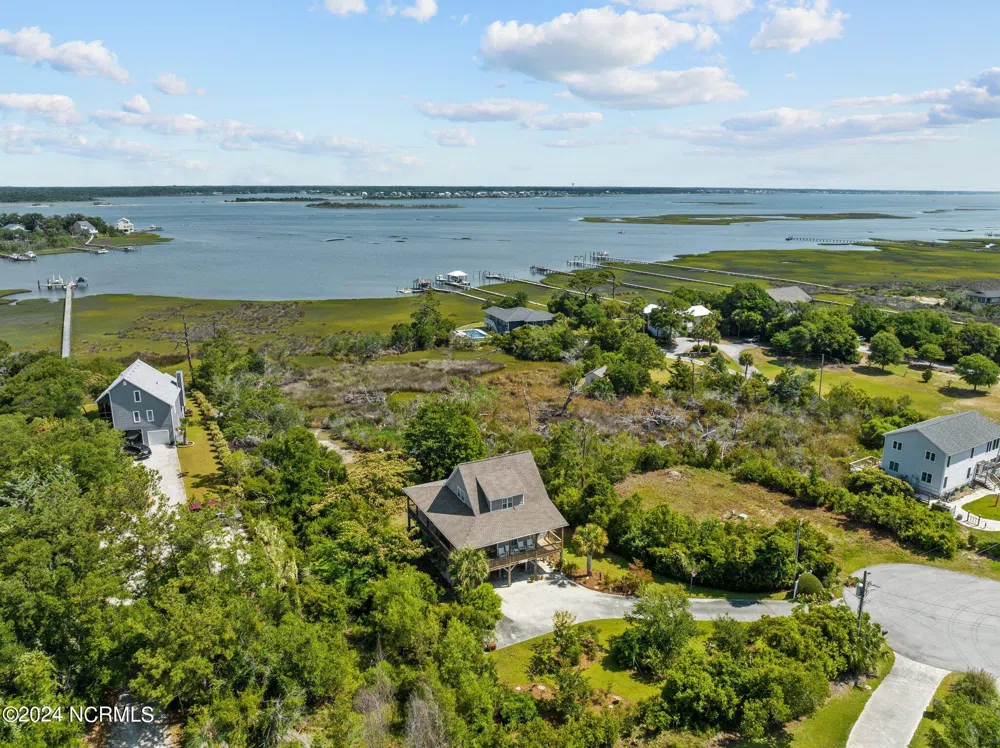 6912 Canal Drive Emerald Isle, NC 28594