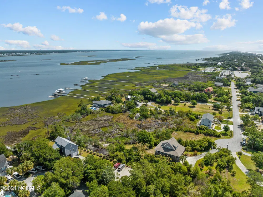 6912 Canal Drive Emerald Isle, NC 28594