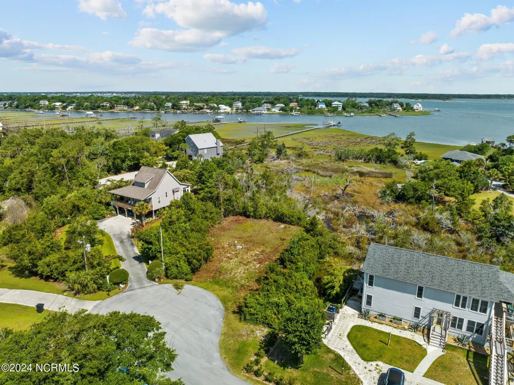 6912 Canal Drive Emerald Isle, NC 28594
