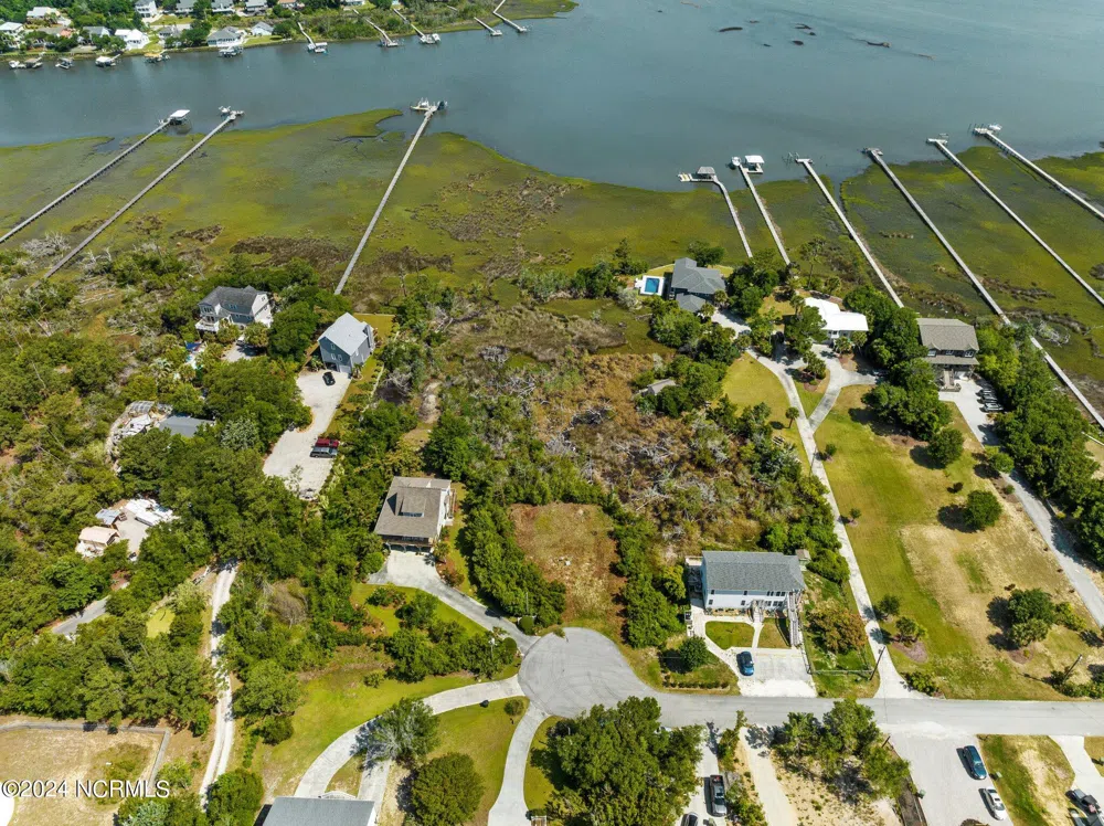 6912 Canal Drive Emerald Isle, NC 28594
