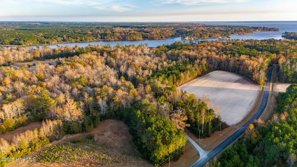821 Bennett Neck Road Grantsboro, NC 28529