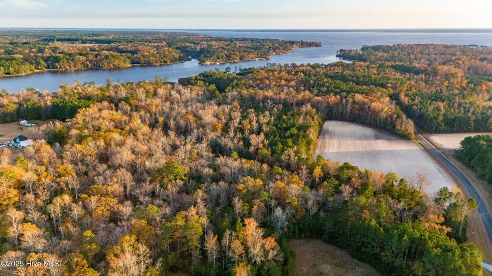 821 Bennett Neck Road Grantsboro, NC 28529