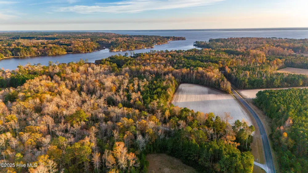 821 Bennett Neck Road Grantsboro, NC 28529