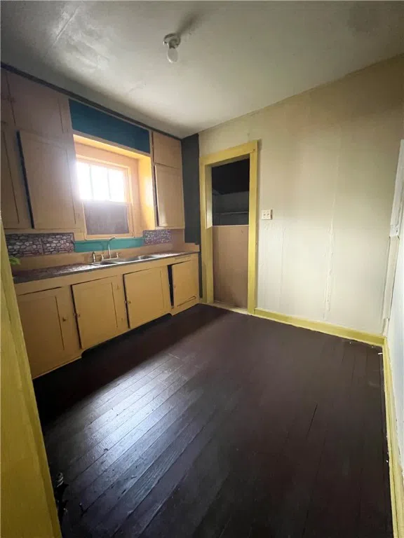 602 W Rice Street Falfurrias, TX 78355