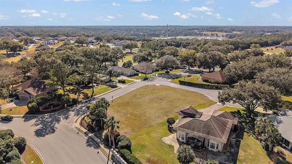 5049 HARBOR HEIGHTS Lady Lake, FL 32159