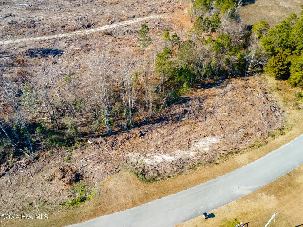 Sr 1550 Jumpin Run Road Hubert, NC 28539