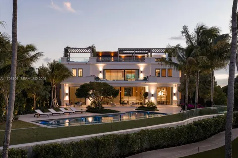 1006 Links Drive