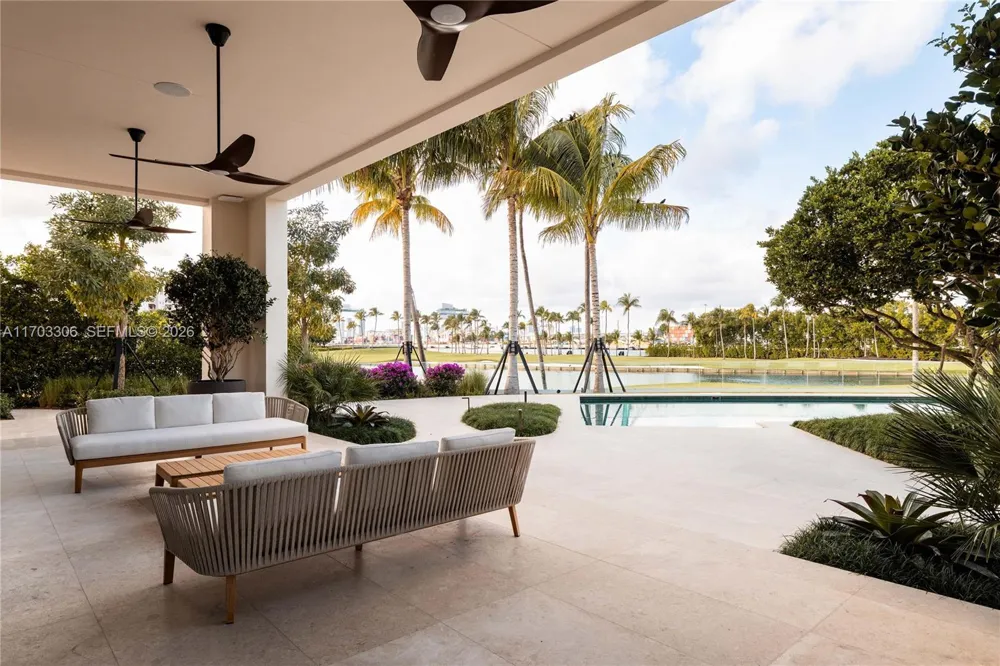 1006 Links Drive Miami Beach, FL 33109