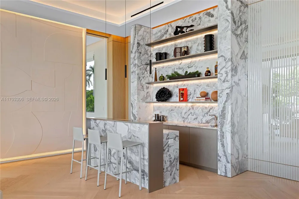 1006 Links Drive Miami Beach, FL 33109