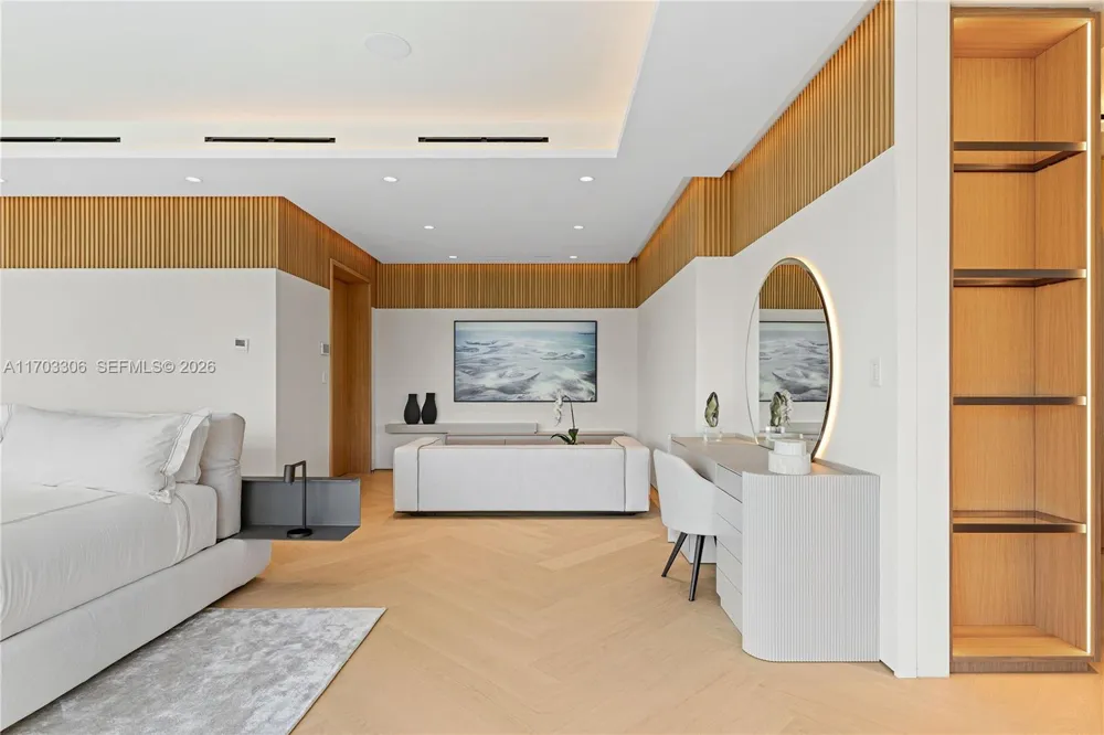 1006 Links Drive Miami Beach, FL 33109