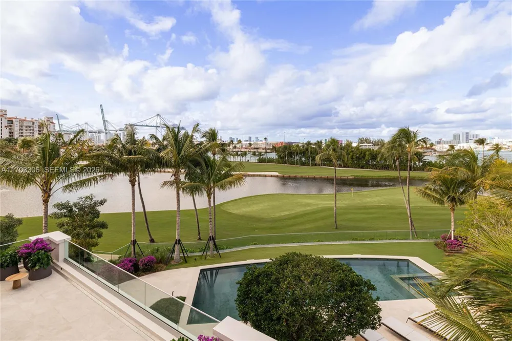 1006 Links Drive Miami Beach, FL 33109
