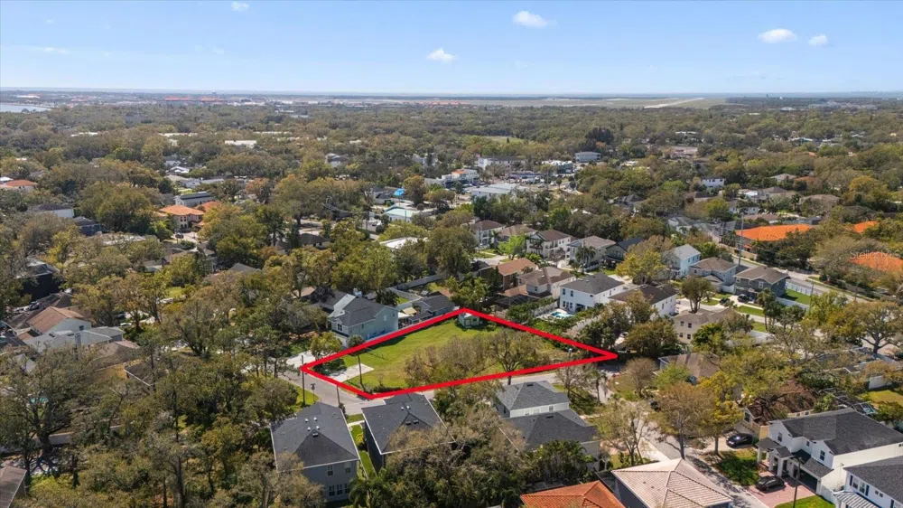 5801 S 2ND STREET Tampa, FL 33611