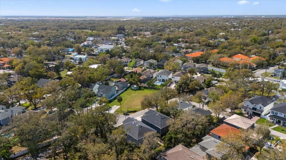 5801 S 2ND STREET Tampa, FL 33611