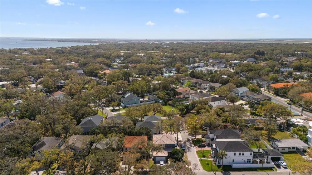 5801 S 2ND STREET Tampa, FL 33611