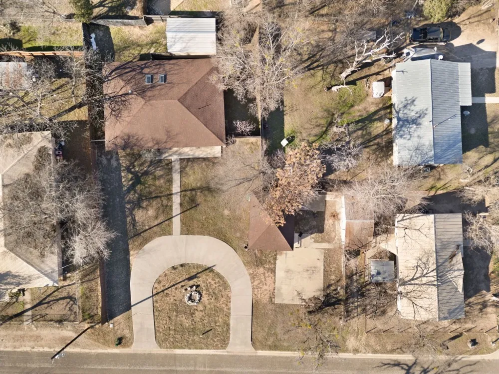 801 E Avenue C Lampasas, TX 76550