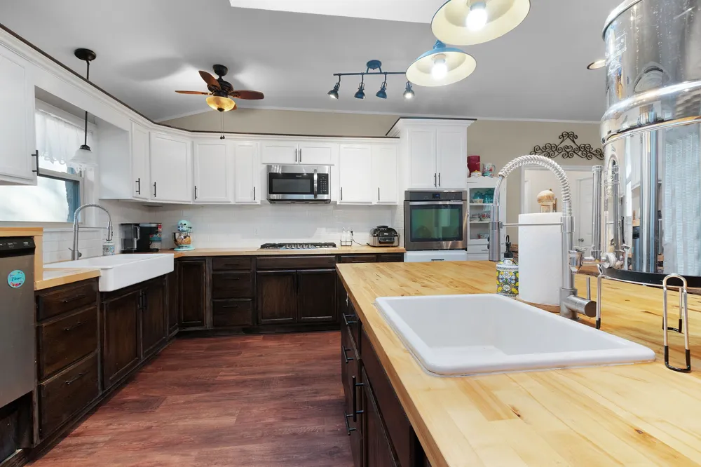 801 E Avenue C Lampasas, TX 76550
