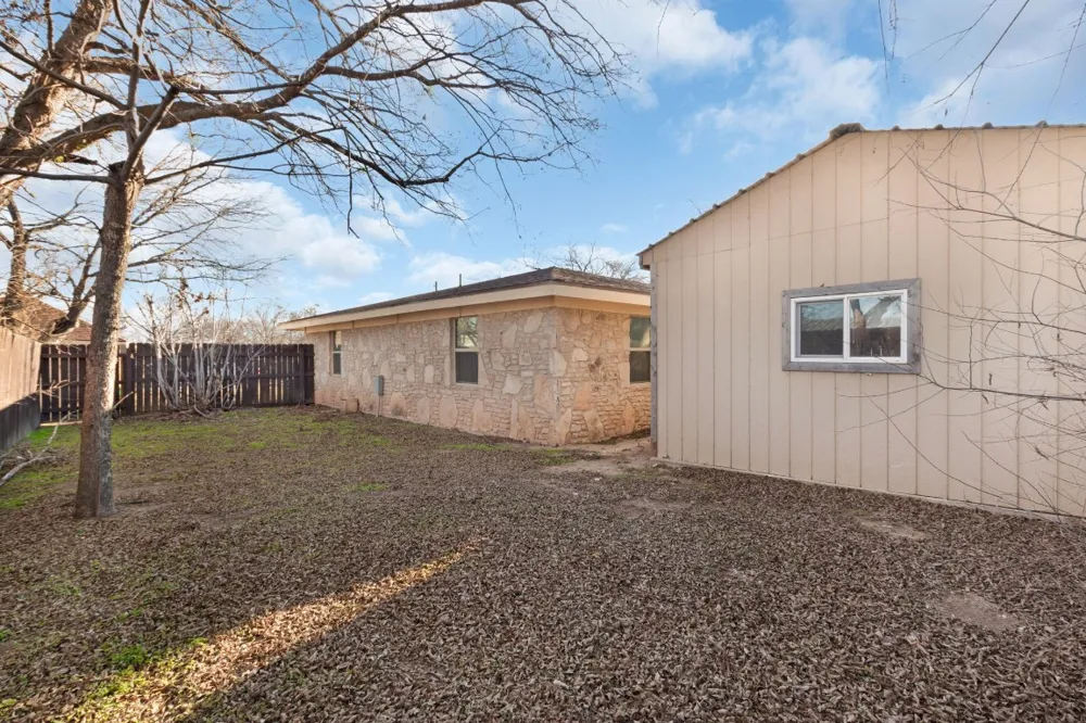 801 E Avenue C Lampasas, TX 76550
