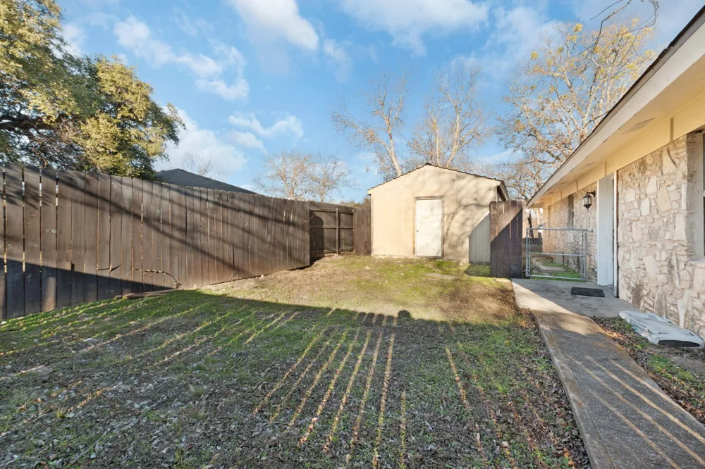 801 E Avenue C Lampasas, TX 76550