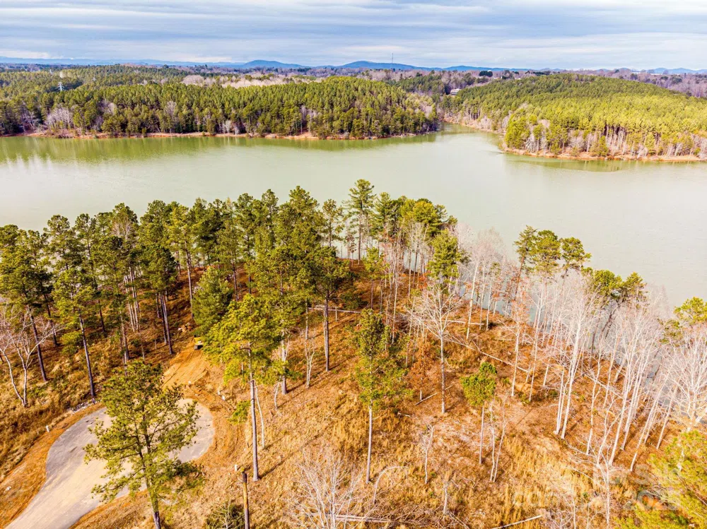 3090 Jumping Run #99 Connelly Springs, NC 28612