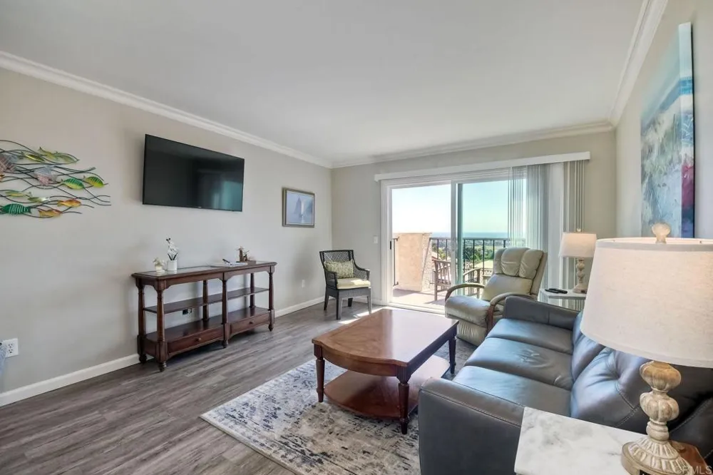 6677 Paseo Del Norte #B Carlsbad, CA 92011