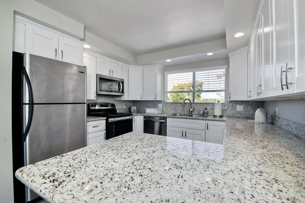 6677 Paseo Del Norte #B Carlsbad, CA 92011