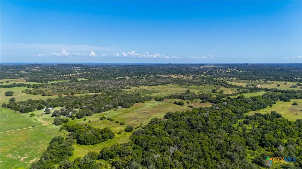 985 Dewberry Lane Harwood, TX 78632