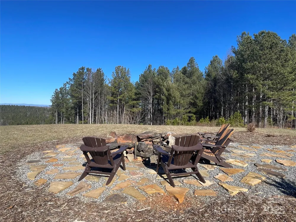 109 Shortoff Trail Valdese, NC 28655